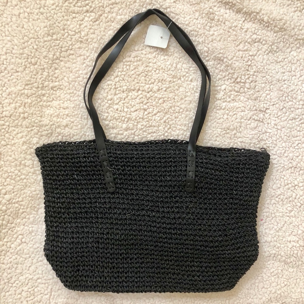 Summer bag with zipper